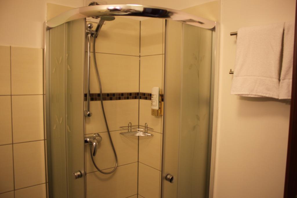 As Hotel Göttingen Zimmer foto